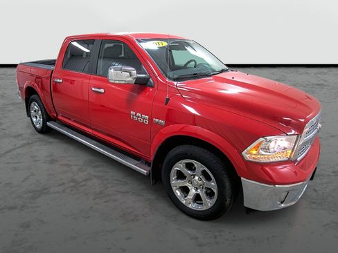 Used 2017 RAM 1500 Laramie image 5
