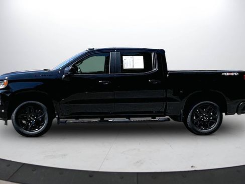 Used 2024 Chevrolet Silverado 1500 RST w/ Protection Package AWD/4WD image 5