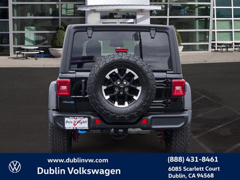 Used 2025 Jeep Wrangler Unlimited Rubicon 4xe w/ Safety Group AWD/4WD image 5