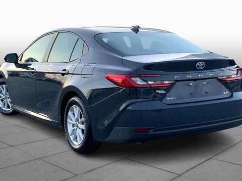 Used 2025 Toyota Camry LE w/ Convenience Package image 12