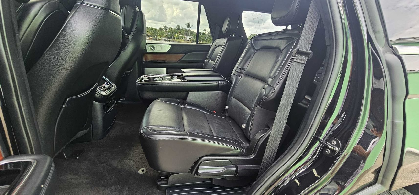 Used 2019 Lincoln Navigator Reserve AWD/4WD image 24