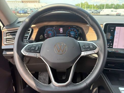 Certified 2024 Volkswagen Atlas SE AWD/4WD image 11