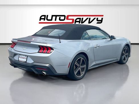 Used 2025 Ford Mustang Premium RWD image 7