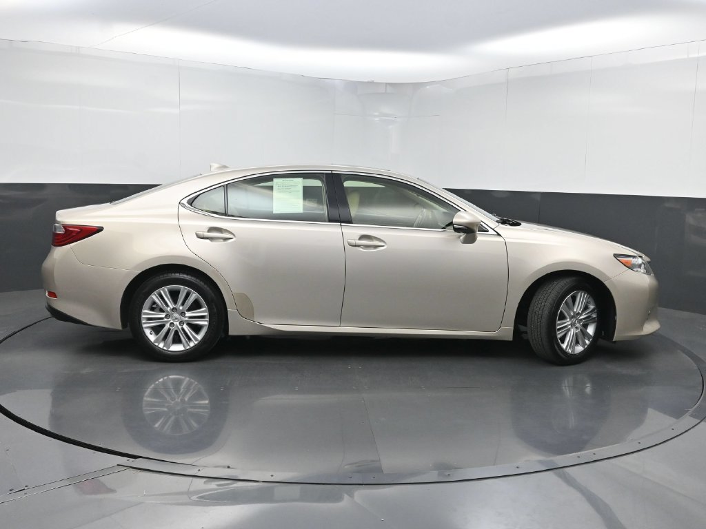 Used 2015 Lexus ES 350 w/ Premium Package FWD image 41