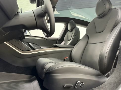 Used 2023 Tesla Model S Standard Range image 15