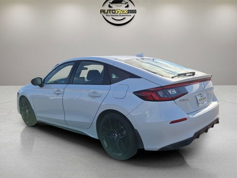 Used 2024 Honda Civic Sport image 5