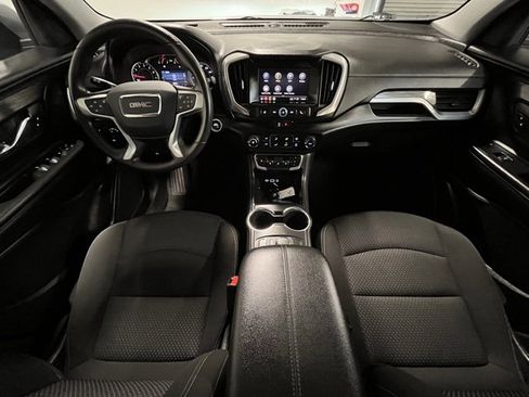 Used 2024 GMC Terrain SLE image 17