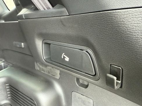 New 2025 Mitsubishi Outlander SEL image 30