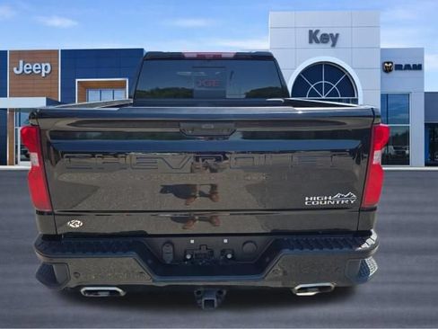 Used 2022 Chevrolet Silverado 1500 High Country w/ High Country Premium Package AWD/4WD image 9