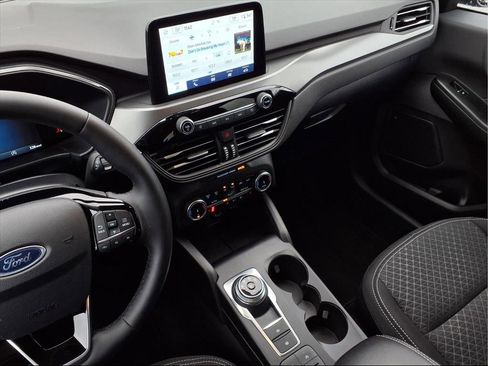 Used 2025 Ford Escape Active w/ Cold Weather Package image 3