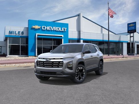 New 2026 Chevrolet Equinox LT w/ Convenience Package II FWD image 12