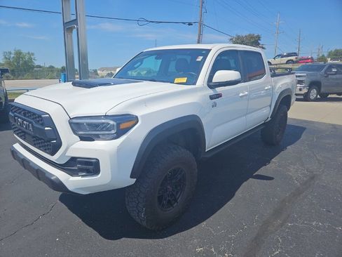Used 2020 Toyota Tacoma TRD Pro AWD/4WD image 3