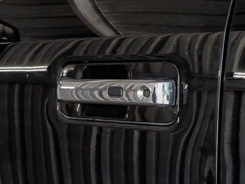 Used 2022 Ford F350 Platinum w/ FX4 Off-Road Package AWD/4WD image 41