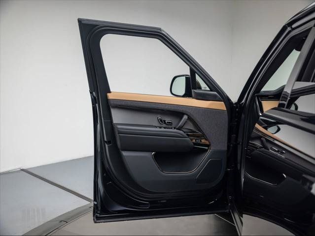New 2026 Land Rover Range Rover Sport Dynamic SE AWD/4WD image 29