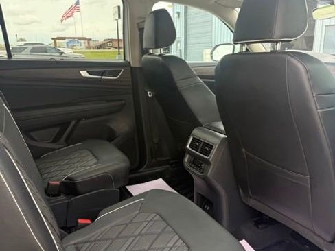 Used 2024 Volkswagen Atlas SEL Premium R-Line AWD/4WD image 24