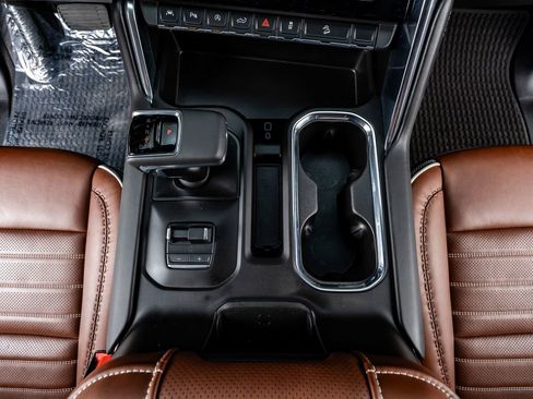 Used 2025 GMC Sierra 1500 Denali Ultimate image 28