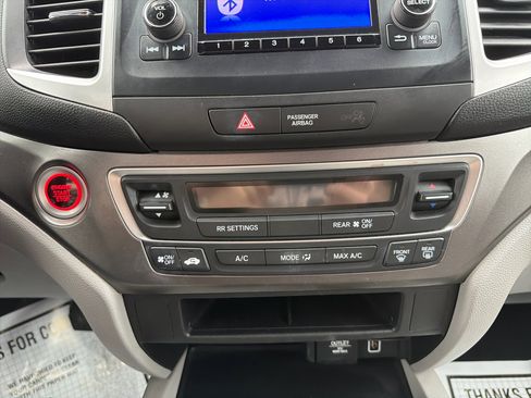 Used 2019 Honda Pilot LX image 26