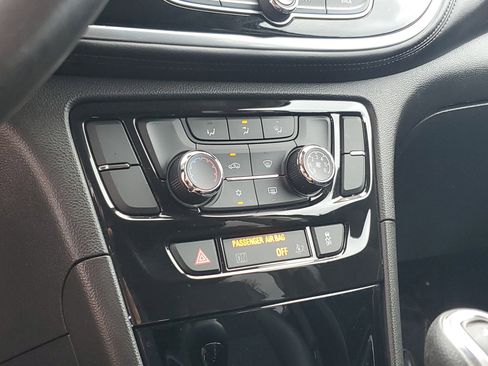 Used 2021 Buick Encore Preferred image 25