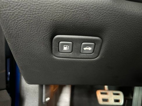 Used 2007 Chevrolet Corvette Coupe w/ Preferred Equipment Group RWD image 5
