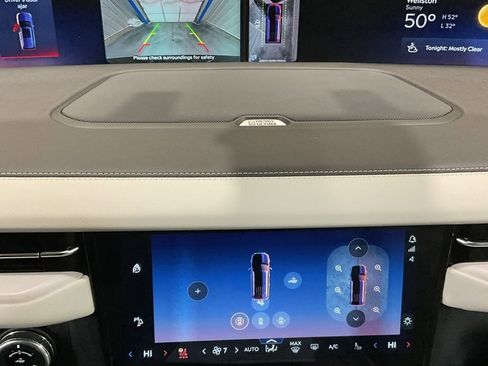 Used 2025 Lincoln Navigator Reserve image 21