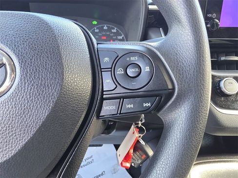 Certified 2023 Toyota Corolla LE image 30