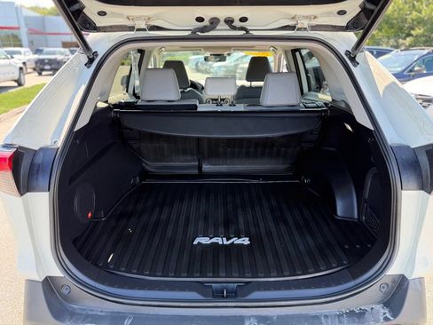 Used 2022 Toyota RAV4 Limited AWD/4WD image 5