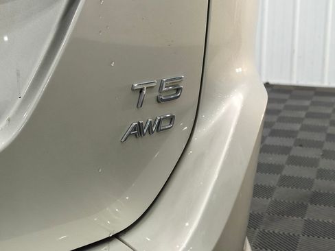 Used 2017 Volvo XC60 T5 Inscription w/ Preferred Option Package image 24