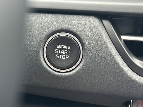 New 2026 Kia Seltos EX FWD image 22