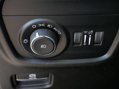 Used 2022 Jeep Grand Cherokee L Limited w/ MOPAR Finishing Package image 27