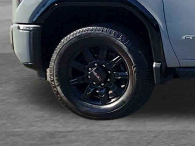 Used 2024 GMC Sierra 2500 AT4 w/ AT4 Preferred Package AWD/4WD image 32