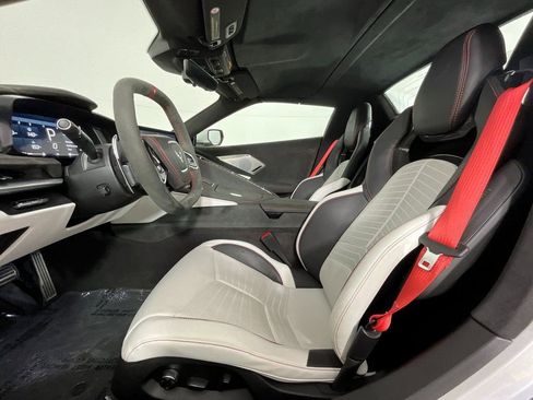 Used 2023 Chevrolet Corvette Stingray image 15