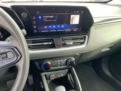 Used 2025 Chevrolet TrailBlazer LT image 18