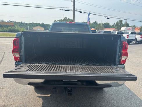 Used 2006 Chevrolet Silverado 2500 LT w/ Snow Plow Prep Package AWD/4WD image 10
