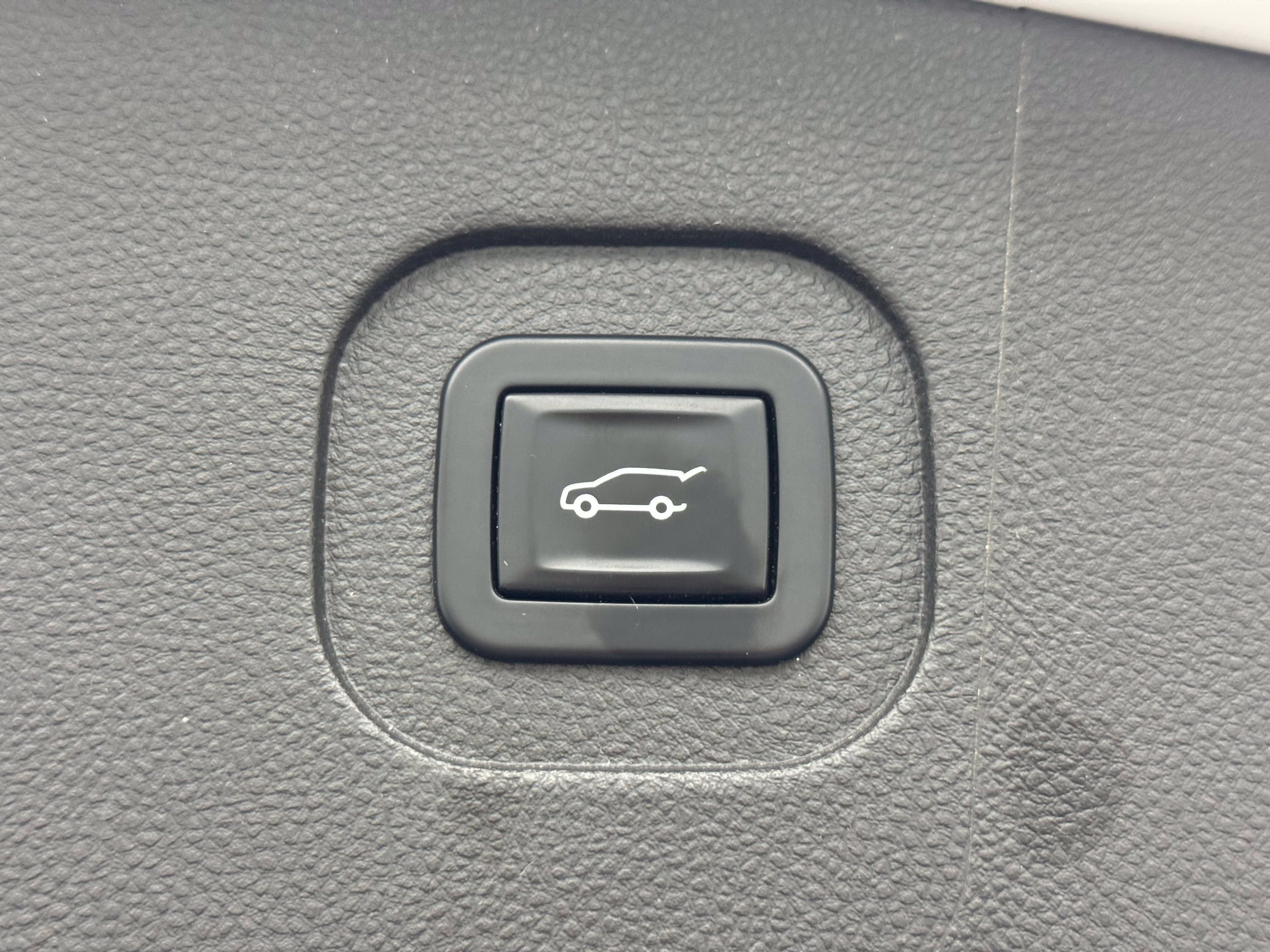 Used 2013 GMC Terrain Denali w/ LPO, Protection Package AWD/4WD image 10