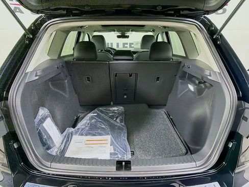New 2026 Volkswagen Taos SE FWD image 25