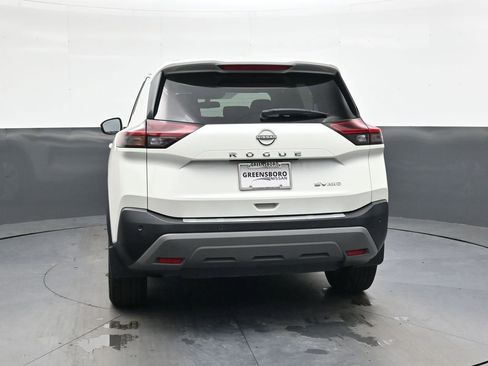 Used 2022 Nissan Rogue SV image 5