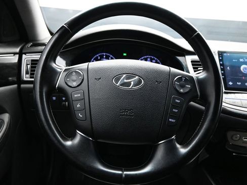 Used 2013 Hyundai Genesis 3.8 RWD image 14