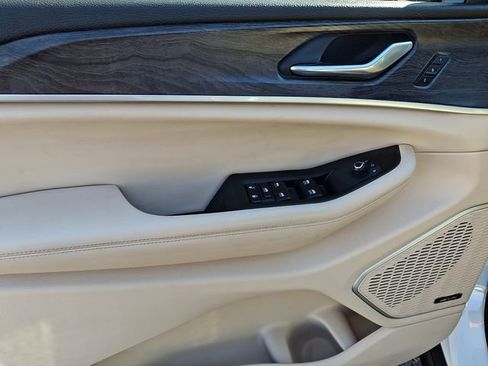 Used 2022 Jeep Grand Cherokee Limited 4xe w/ Luxury Tech Group II image 14