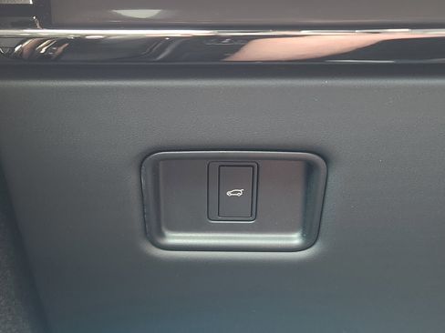 New 2026 Land Rover Range Rover Sport Dynamic SE AWD/4WD image 15