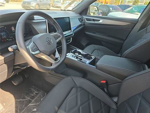 New 2026 Volkswagen Atlas Cross Sport SE image 16
