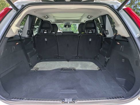 Certified 2025 Volvo XC90 B5 Core AWD/4WD image 12