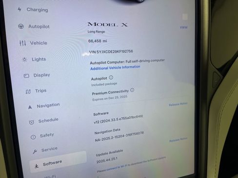 Used 2019 Tesla Model X Long Range image 34