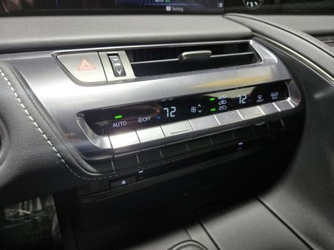 Used 2023 Lexus LC 500 Coupe w/ Performance Package image 27