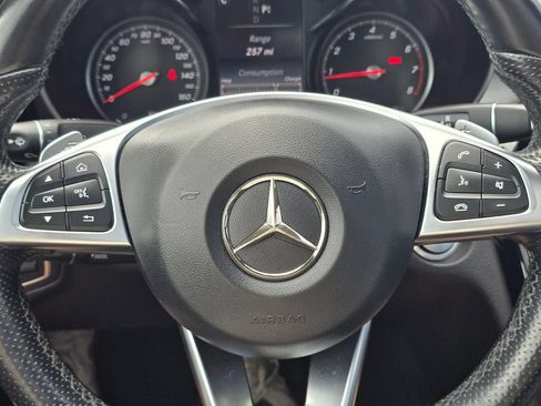 Used 2018 Mercedes-Benz C 300 4MATIC Sedan image 24