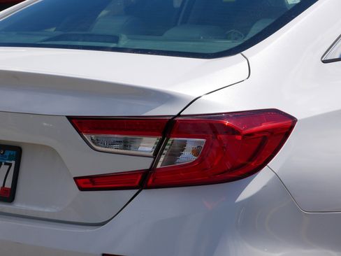 Used 2020 Honda Accord LX image 17