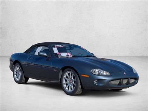 Used 2000 Jaguar XK8 Convertible image 3