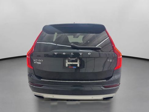 Used 2021 Volvo XC90 T5 Momentum w/ Protection Package image 8