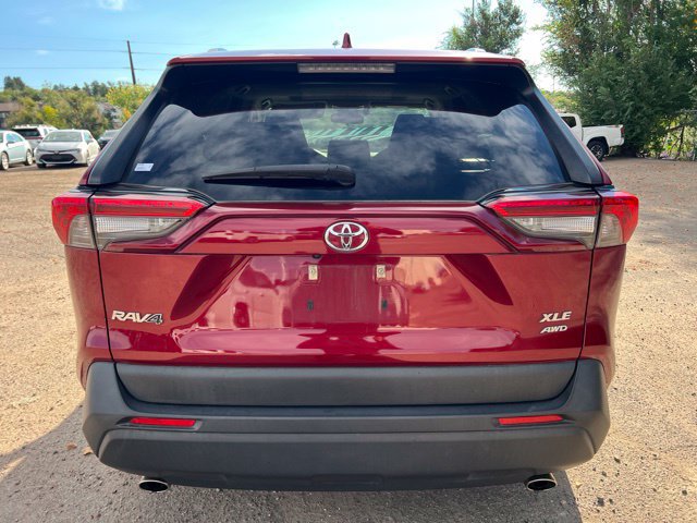 Used 2019 Toyota RAV4 XLE w/ Convenience Package AWD/4WD image 4
