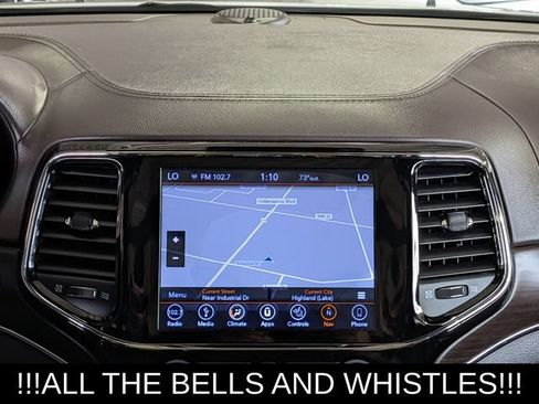 Used 2019 Jeep Grand Cherokee Overland AWD/4WD image 29