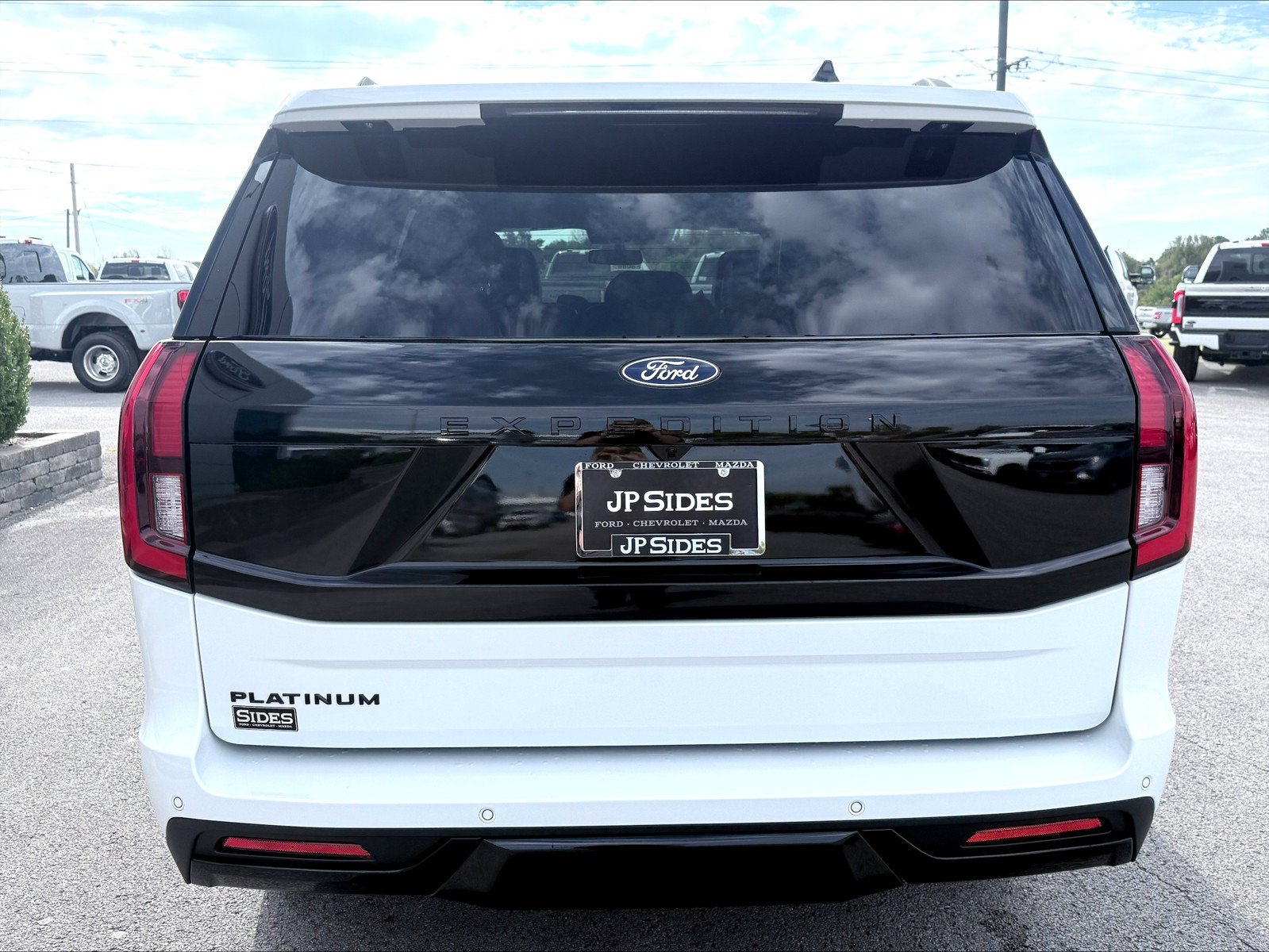 New 2027 Ford Expedition Platinum w/ Stealth Appearance Package AWD/4WD image 6